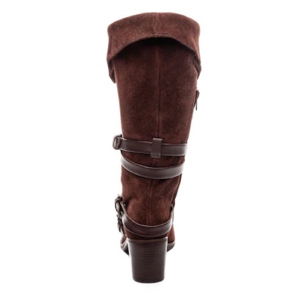 Bernardo Brown Suede Wrap Buckle 2 Way Fold Zipper Heeled Bennie Boot EUC Size 9 - Picture 2 of 11